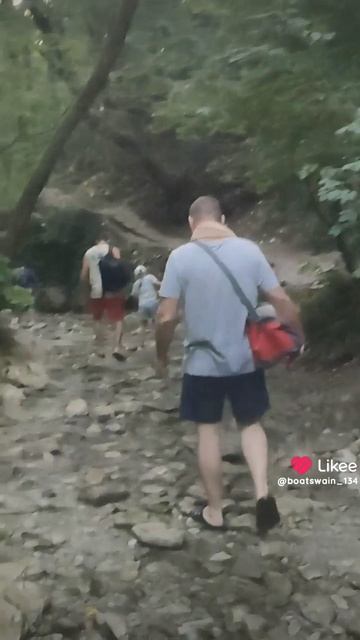 Прогулка по горной реке.Геленджик.