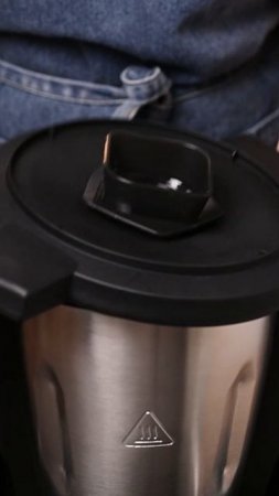 Рецепт крем-супа с зелёным горошком в кухонном роботе KitchenBot M1