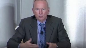 🤖 ИИ выходит из-под контроля: предупреждение от экс-главы Google
😱 Эрик Шмидт, бывший босс Google