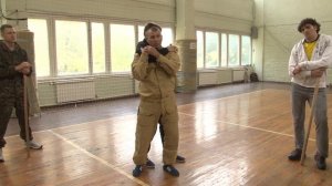 Освобождение от захвата за шею сзади