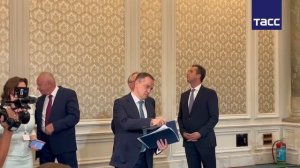 Мединский готовится к пресс-подходу по итогам третьего раунда переговоров с Украиной в Стамбуле....