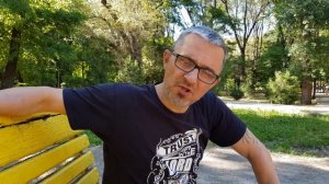 Как ты думаешь, можно ли таким образом быть другом в соцсетях???
