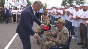 Радий Хабиров вручил ключи от автомобилей ветеранам СВО