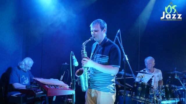 Irving Berlin - How Deep Is The Ocean _ Os Jazz Live Jazz Standar