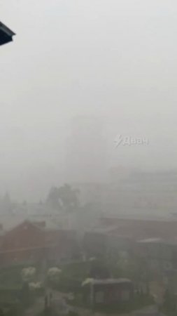 Москву вновь затопило, улицы стали реками. Топит даже Красную площадь.