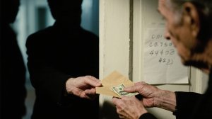 Телефонные мошенники обманули 77-летнего москвича на 35 миллионов
