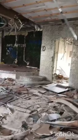 заброшенный ресторан в Тюмени с джакузи , и двумя сценами
