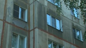 Жители бийской девятиэтажки не могут выяснить, кто должен убираться в мусороприёмной камере