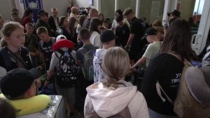 150 детей из Макеевки прилетели на отдых в Сургут