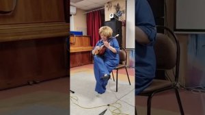 "Только раз бывает в жизни встреча". Оксана Назарова —домра