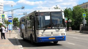 Автобус НефАЗ-5299-20-32 борт. №1050 маршрут №49 на остановке "Оперный театр"