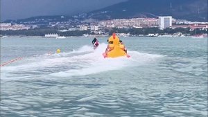 Черноморские каникулы. Геленджик. Катание на банане.