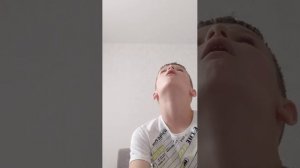 ломаю телефоны.