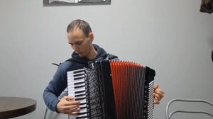 Расцвела под окошком белоснежная ива