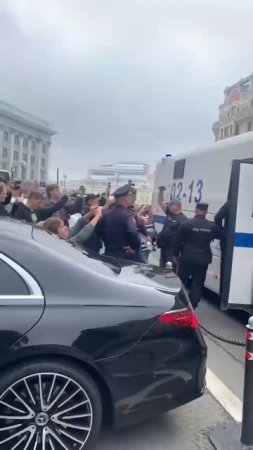 У Госдумы задержали руководителя штаба политика Бориса Надеждина Дмитрия Кисиева.