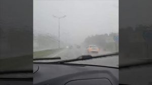 ⛈️ Сейчас на трассе Ульяновск - Казань сильный ливень  Видимость очень плохая, будьте осторожнее  👍