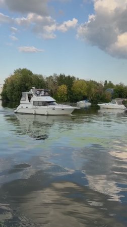 Затон гуляем по красивому ЖК
