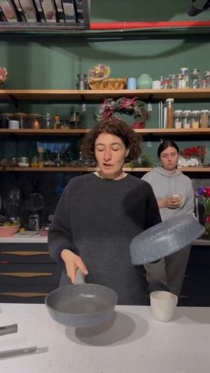 Друзья, вы спрашивали, что у меня со сковородкой?