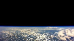 Отсутствие искривления на больших высотах. Перед нами плоская и ровная земля.