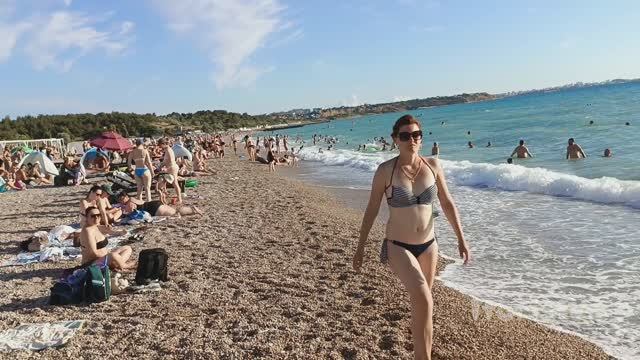 Любимовка в Севастополе. Обзор пляжа июль 2025 смотреть онлайн