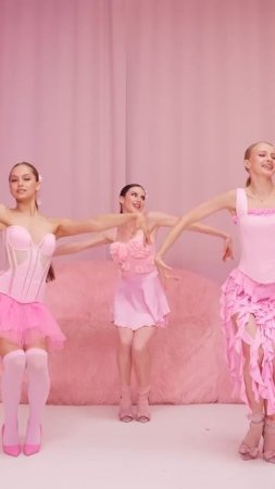Мир в розовом цвете! Скоро Наталья Подольская выпустит видео на трек «День Рождения»