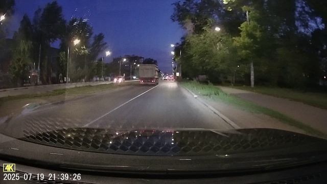 Штатный регистратор на Haval Jolion. Ночная съемка смотреть онлайн