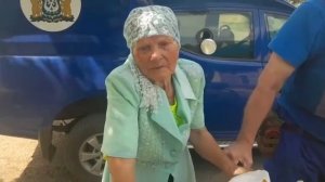 Добровольцы из Югры поздравили с Днем рождения жительницу Горняка