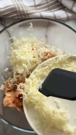 САМЫЕ СОЧНЫЕ СЫРНЫЕ НАГГЕТСЫ  #рекомендации #вкусноипросто #наггетсы #shorts #рецепты