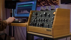 Eternal Engine EMI Apparatus Tube Synthesizer: Explore the Space