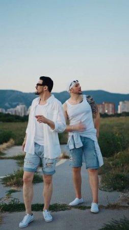 Скажите, у вас также быстро пролетает это лето? Или только нам так кажется?