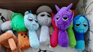 Играем в мягкие игрушки спрунки для детей, детские игрушки sprunki