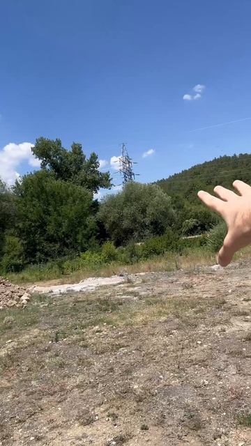 Земельный участок с Андрусово  на первой линии линии реки салгир  идеально ровный .