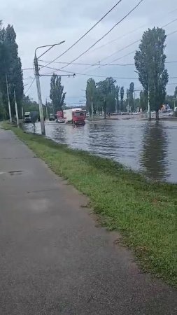 На улице Новосибирской разлилось настоящее «море».