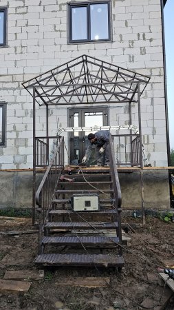 крыльцо на винтовых сваях