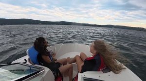 Попали в шторм. Нападение чаек.mp4