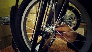 Видео-инструкция по сборке велосипедного прицепа "Кузовок"