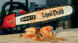Liquid Death и Sheetz устроили кровавый обеденный перформанс с бензопилой