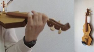 Скрипка Страдивари и уникальная полигональная скрипка *Пикассо*