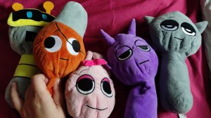 играем в мягкие игрушки спрунки