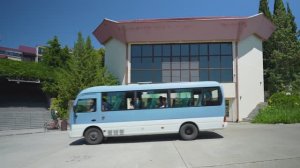 Автобусы и другие виды транспорта на пляж