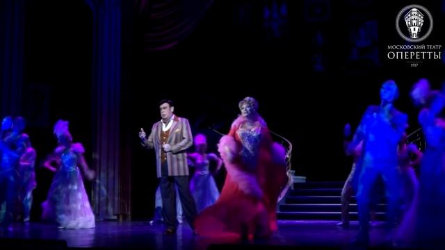 Светлана Варгузова - поздравление с днем рождения перед спектаклем Фея карнавала