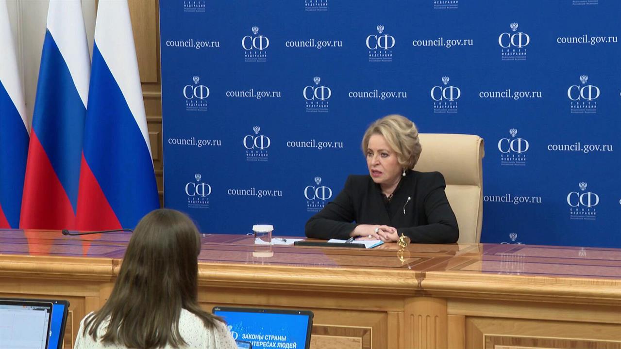 Совет Федерации за весеннюю сессию одобрил более 350 законов