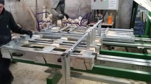 секция сборки поддонов, гвоздильный аппарат