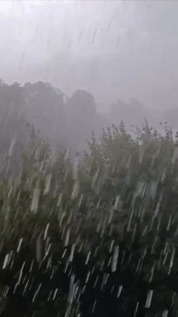 🌧️Мощный ливень добрался до Москвы🌧️