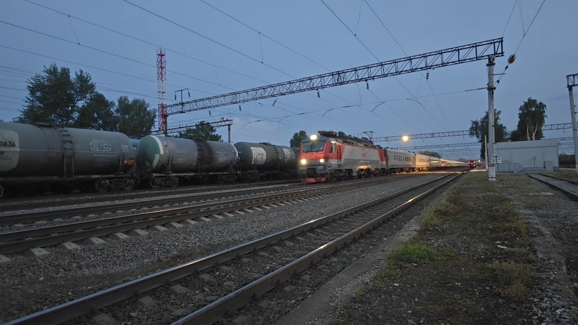 семёрка по Ряжску, ЭП20-007 с поездом №7 