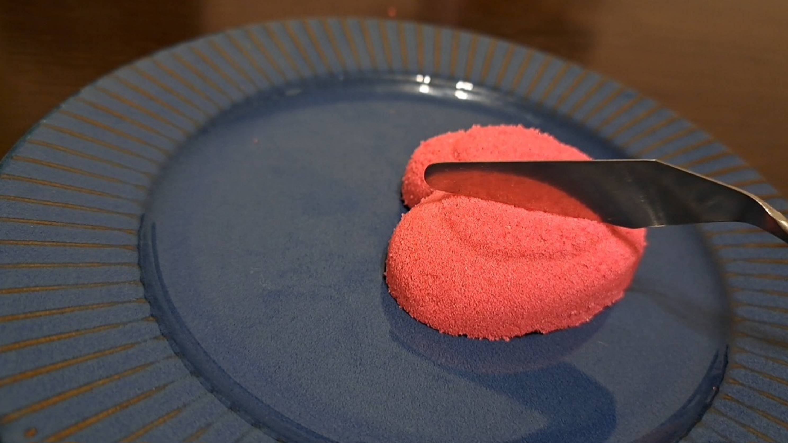 Фигуры из кинетического песка 😍😍 #кинетический #АСМР #ASMR смотреть онлайн