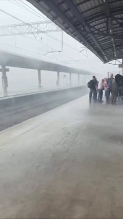 🌧️Настоящий апокалипсис творится сейчас на платформе «Люберцы-1»🌧️