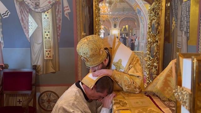 МИТРОПОЛИТ ИГНАТИЙ СОВЕРШИЛ ХИРОТОНИЮ ВО ПРЕСВИТЕРА ДИАКОНА ЛЕОНИДА ЛАРЯГИНА В СВЯТО-ТРОИЦКОМ СОБОРЕ