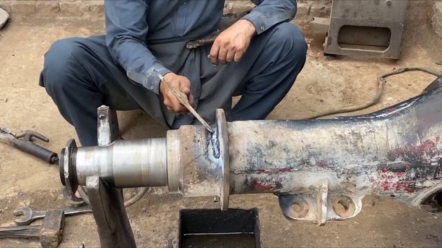 Как починить поврежденный корпус оси заднего колеса смотреть онлайн