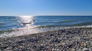 Волна и шум озера Байкал.